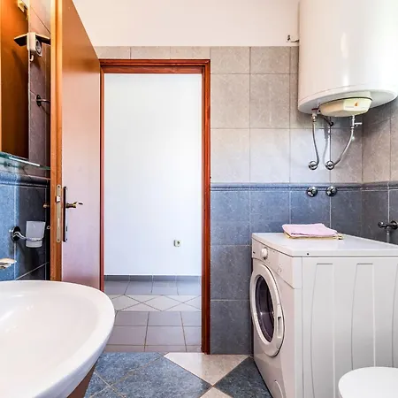 Petar-2 By Interhome Apartamento *